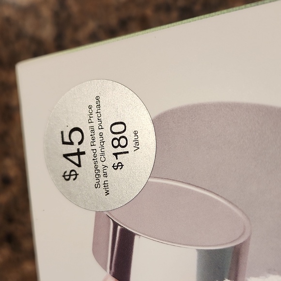 BNEW CLINIQUE SUNNY DAY STAPLES POUCH SET - Picture 12 of 12